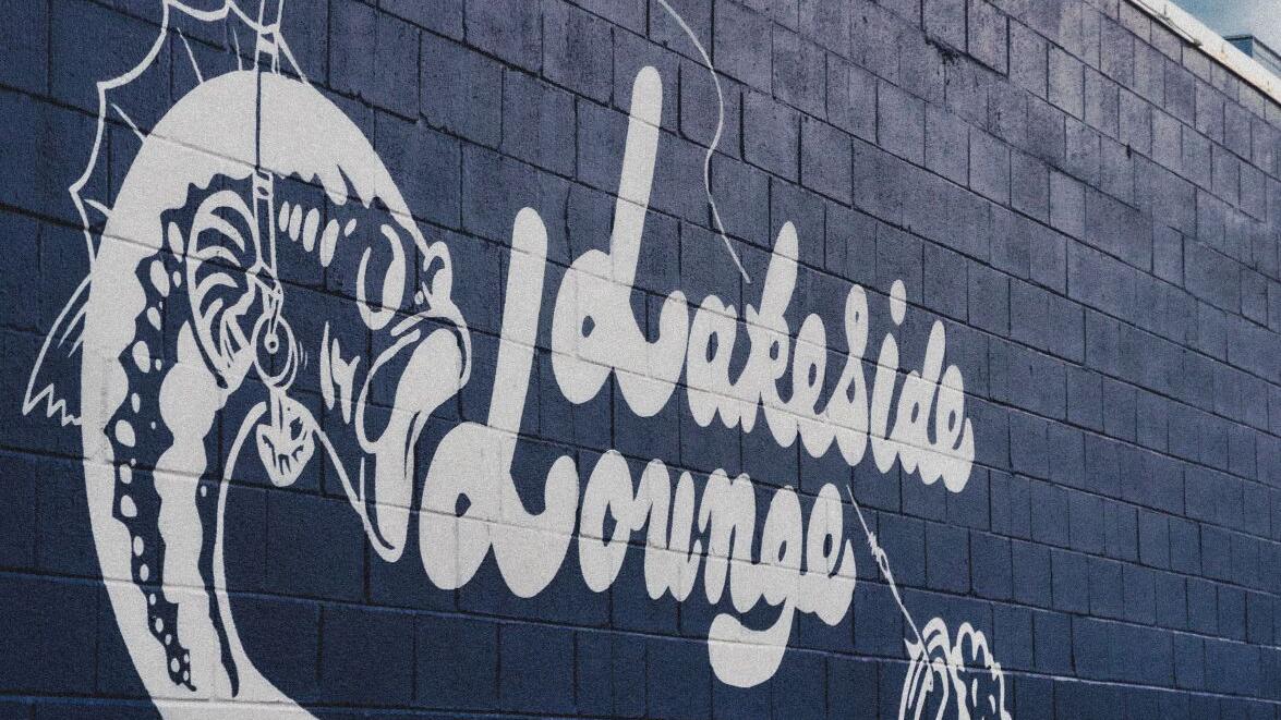Lakeside Lounge